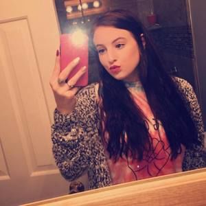 Meet your Posher, Holly